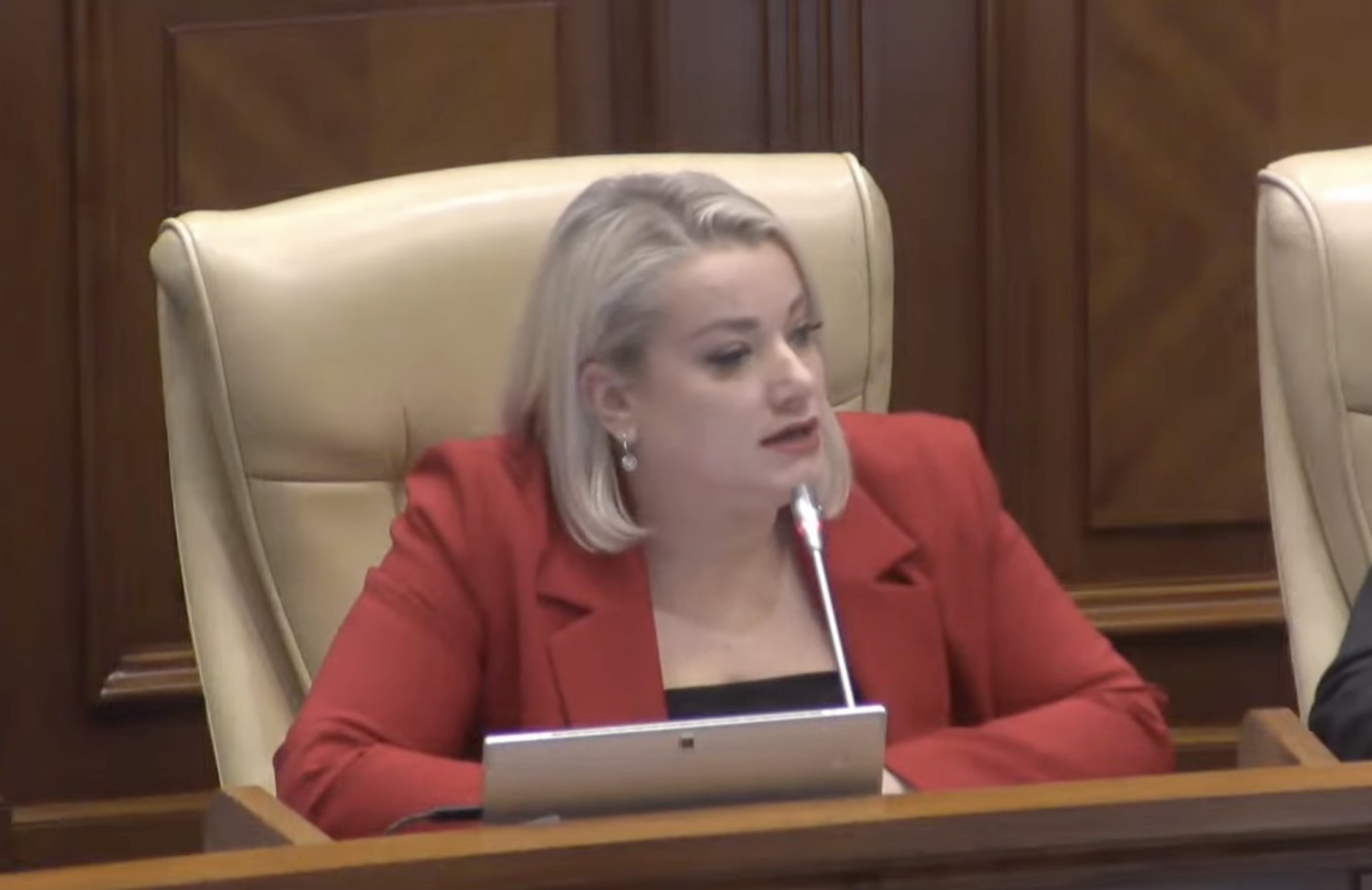 Ministrul educației, Dan Perciun, va fi audiat în Parlament. Diana Caraman: „Să explice ce se întâmplă cu sistemul educațional”