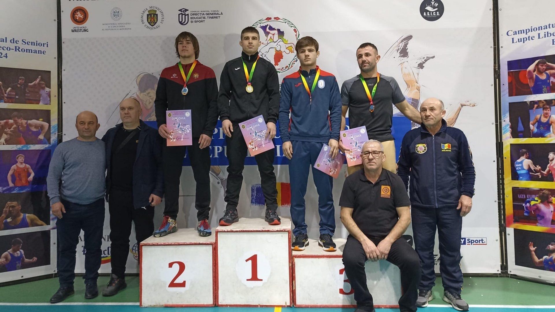 Cine sunt campionii naționali la probele lupte libere și lupte greco-romane, categoria seniori