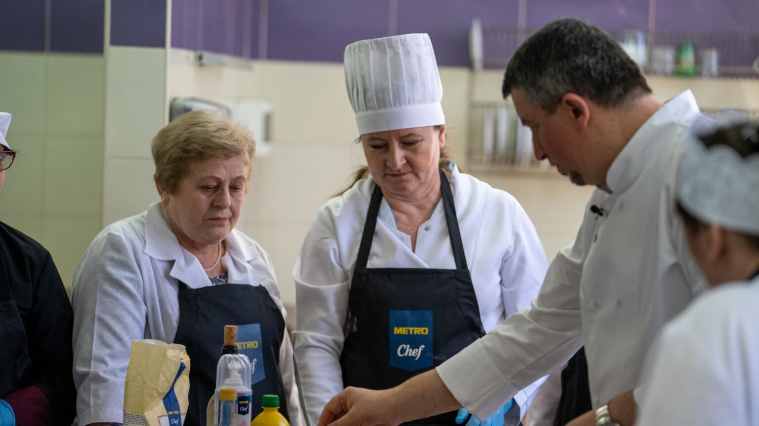 Primăvara în farfurie: atelierul Gastronomic METRO aduce aromele și culorile bucătăriei italiene în școlile profesionale din întreaga țară