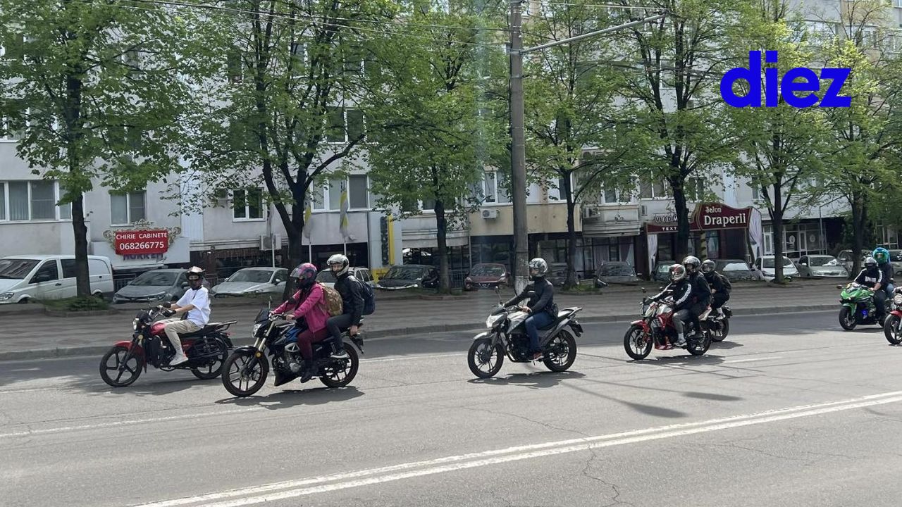 motocicliști