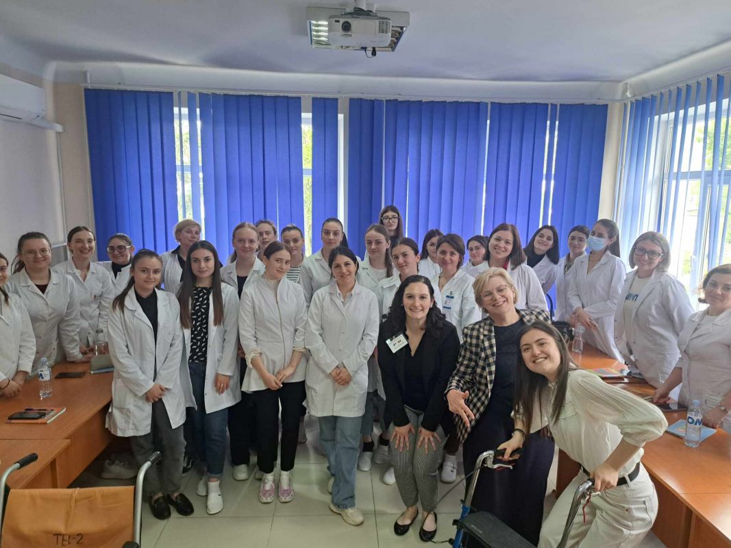 O specialistă în domeniul asistenței medicale generale din Carolina de Nord, SUA, a efectuat o vizită la USMF