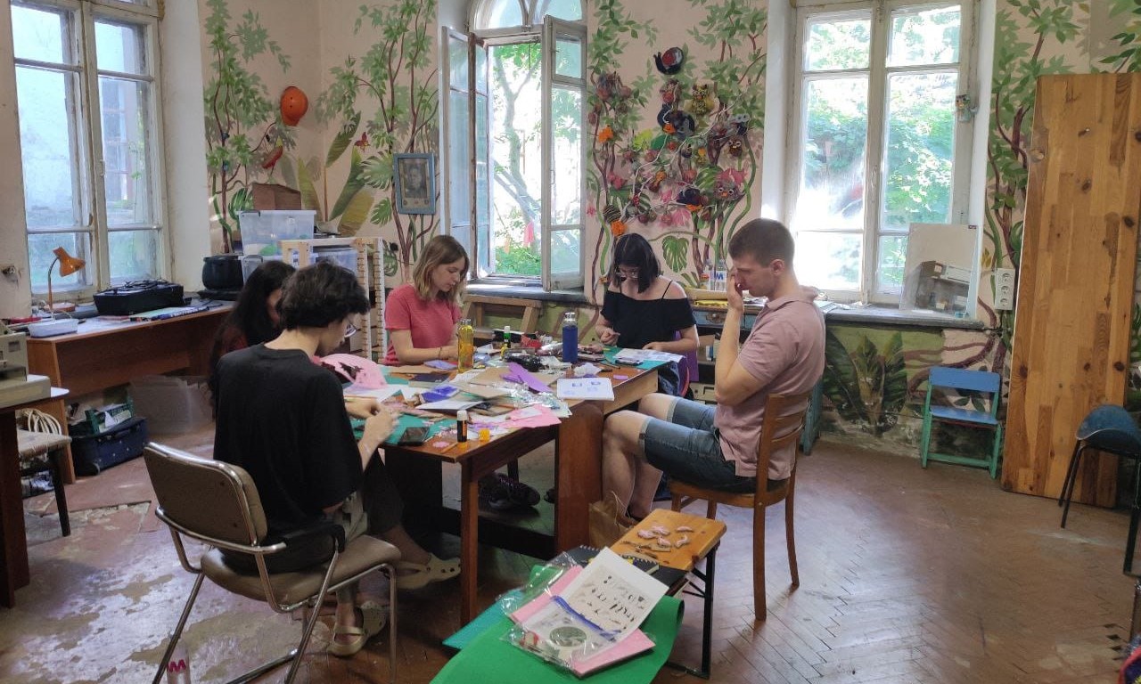 atelier de design grafic tineri oportunități