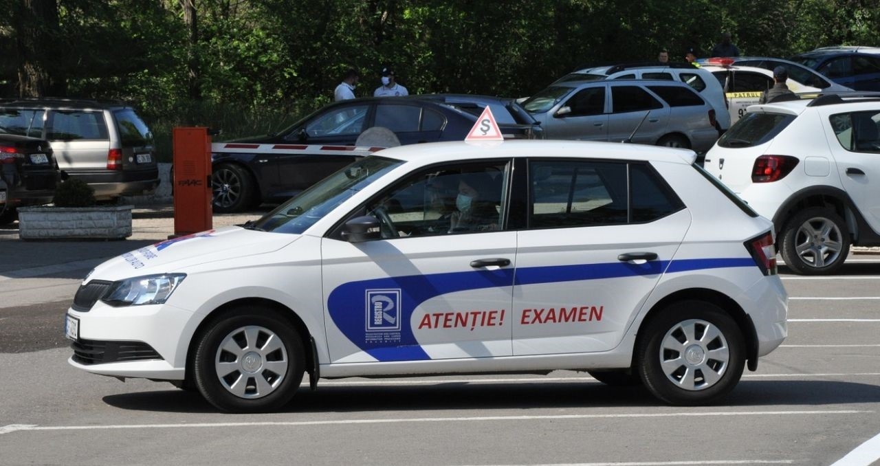 Toate școlile auto din țară nu pot elibera certificatele de școlarizare. Platforma nu este funcțională