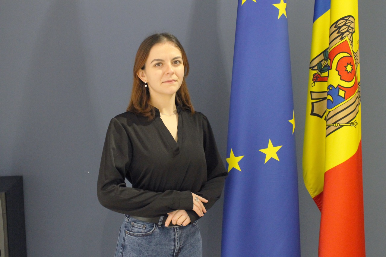 Experiența unei tinere care a obținut un job în administrația publică în Moldova datorită programului de stagii oferit de UE