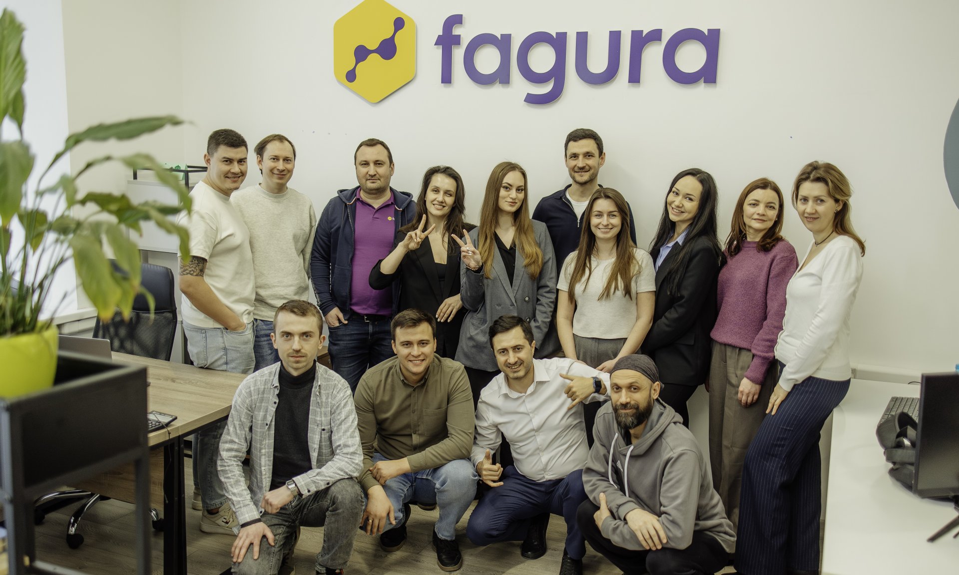 Cover_Fagura_People_office