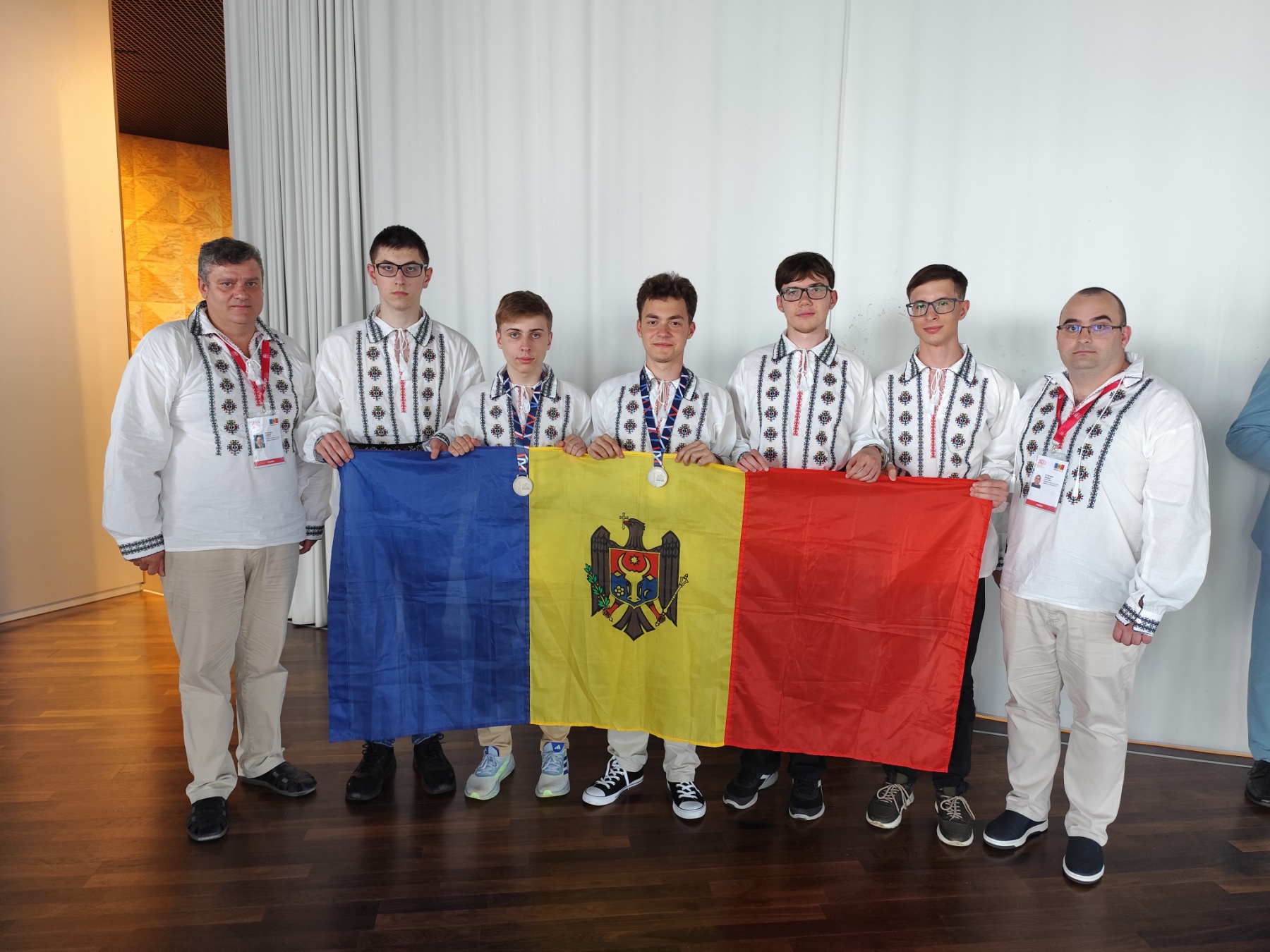 elevi olimpiada fizica