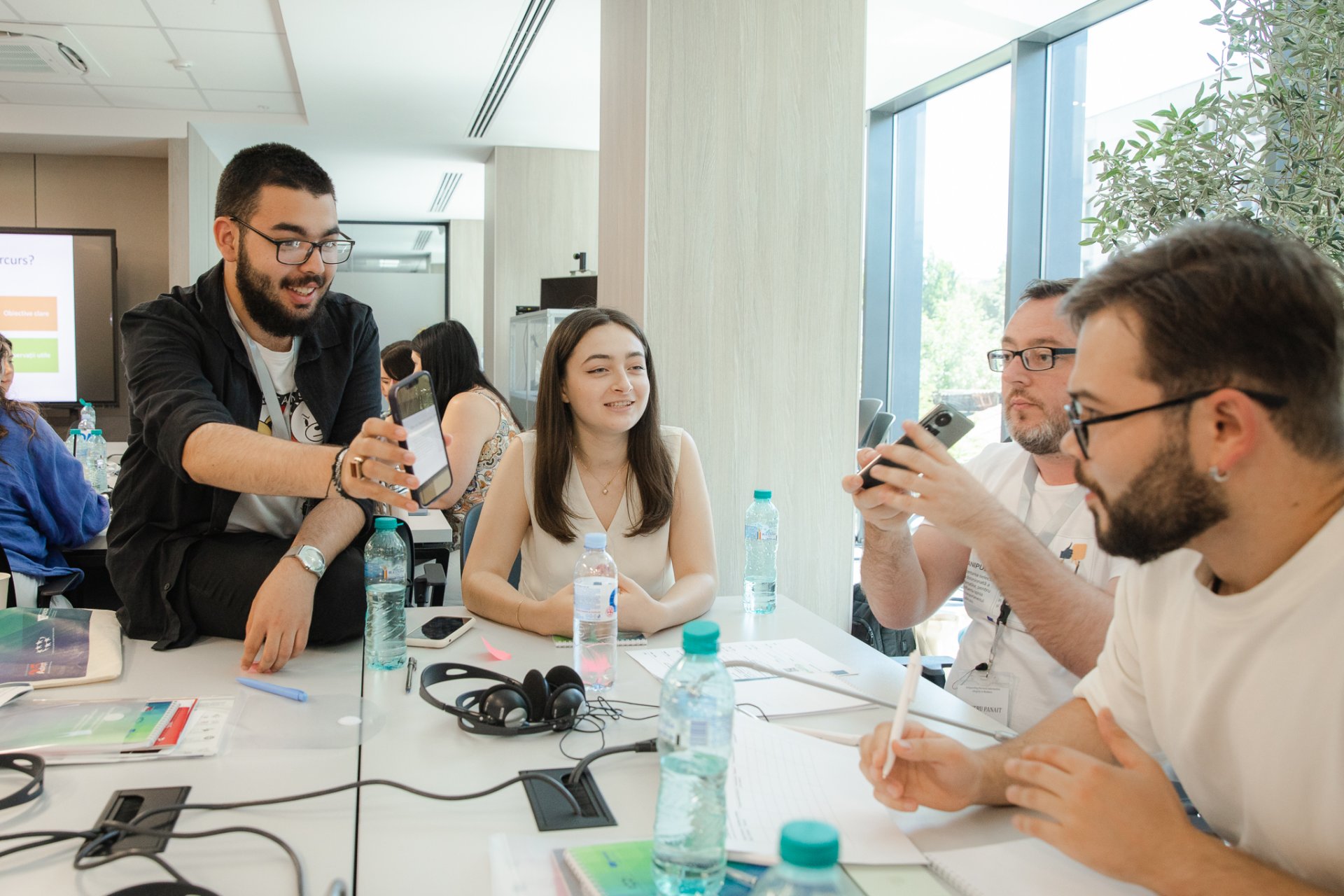 Vrei să fii un alegător informat? Participă la un atelier civic despre procesul electoral și combaterea dezinformării