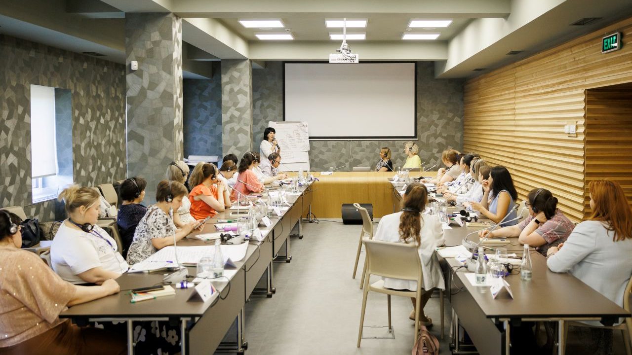Ghidarea în carieră – un sprijin real pentru tinerii în căutarea direcției profesionale. Specialiști din Moldova și Ucraina, instruiți la Chișinău