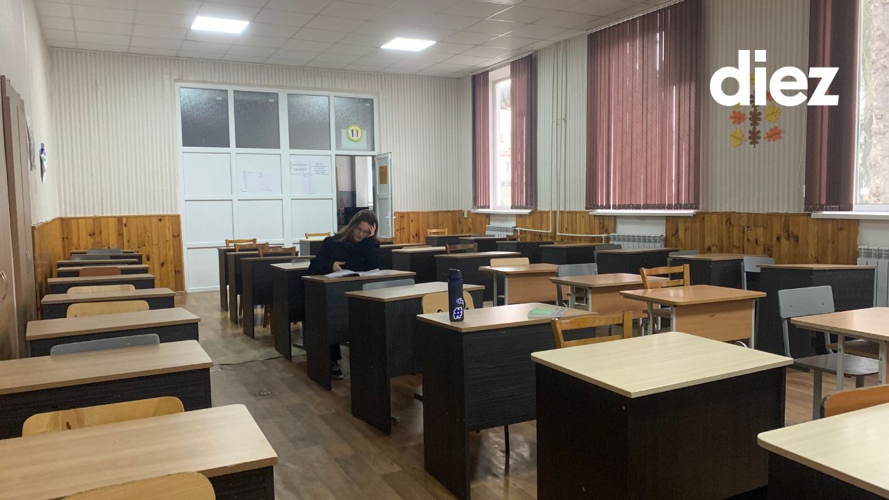 Câte locuri libere au rămas la liceele din țară după încheierea primei etape de admitere