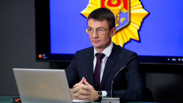 1102407__65ba2a7745be7