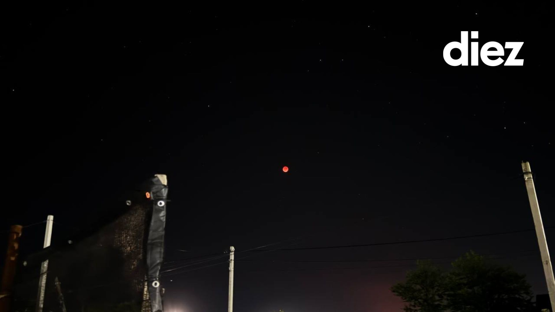 (foto) Cum se vede eclipsa totală de Lună în Moldova