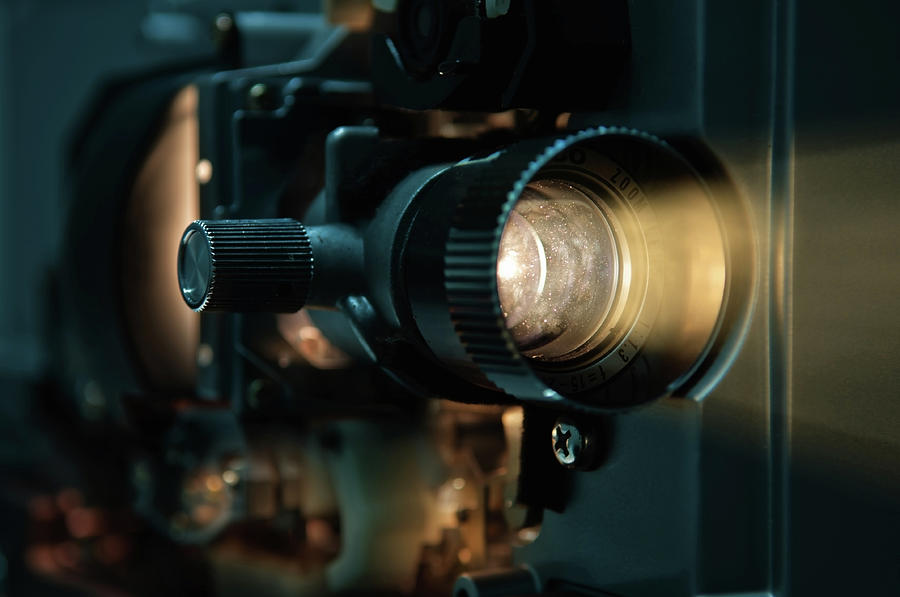old-fashioned-film-projector-efcarlos