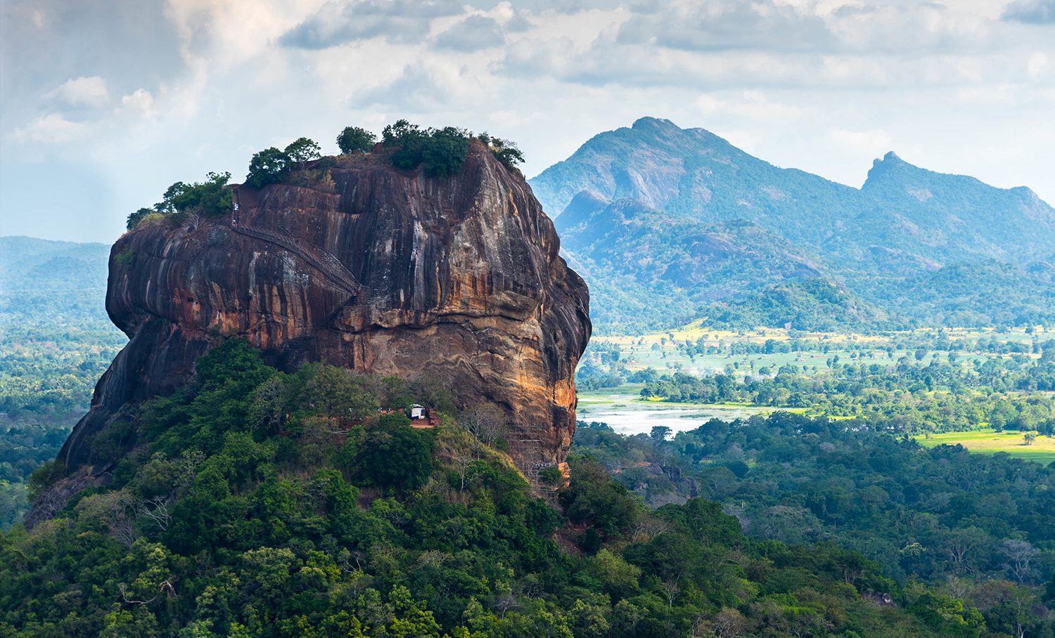 Close-up-of-Sigiriya-Rock-Fortress–Sri-Lanka-Tours–On-The-Go-Tours-347351495543862