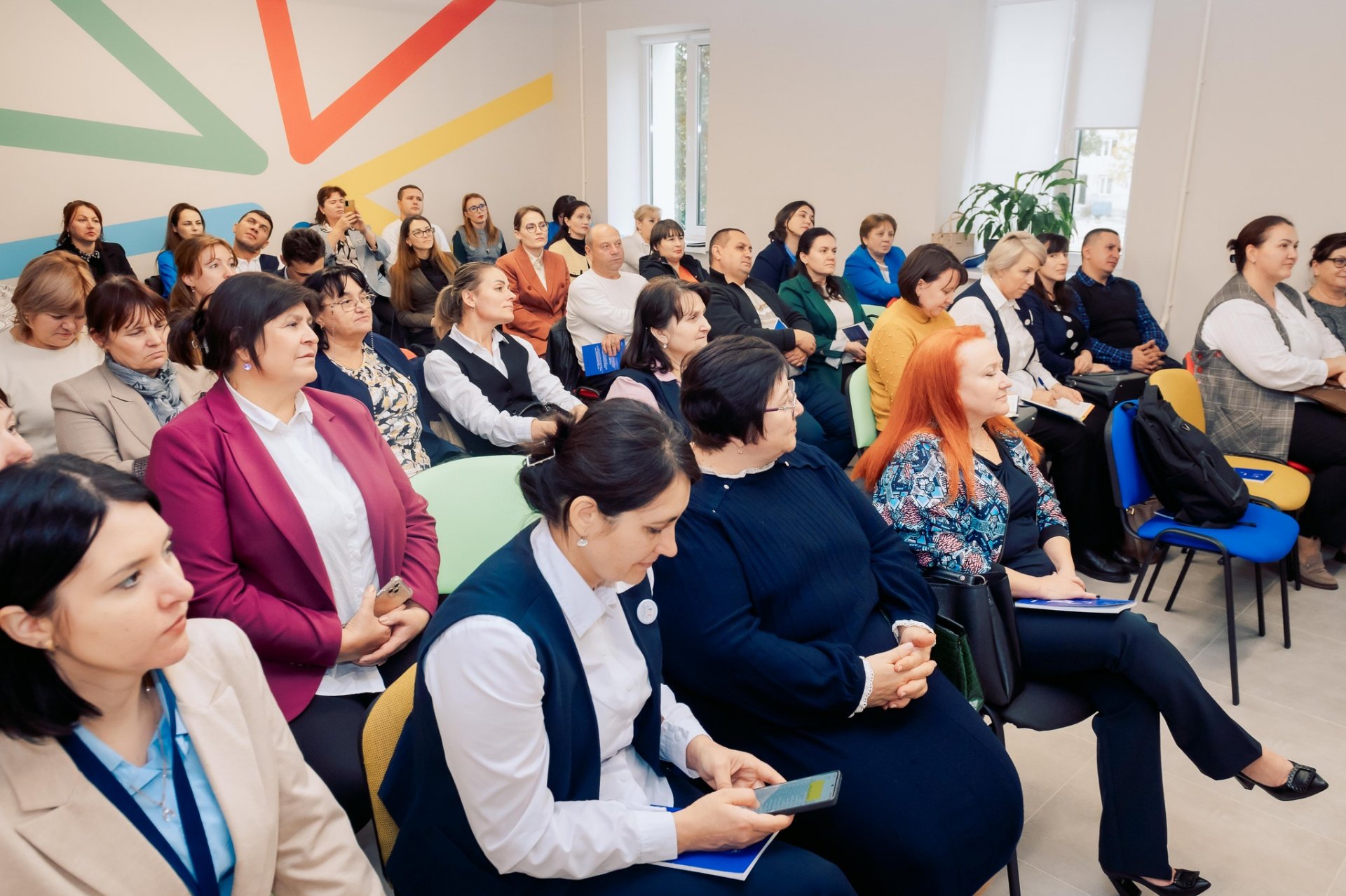 Ești cadru didactic și vrei să evaluezi examenele de absolvire? Înscrie-te la un program de formare și îmbunătățește-ți abilitățile de notare