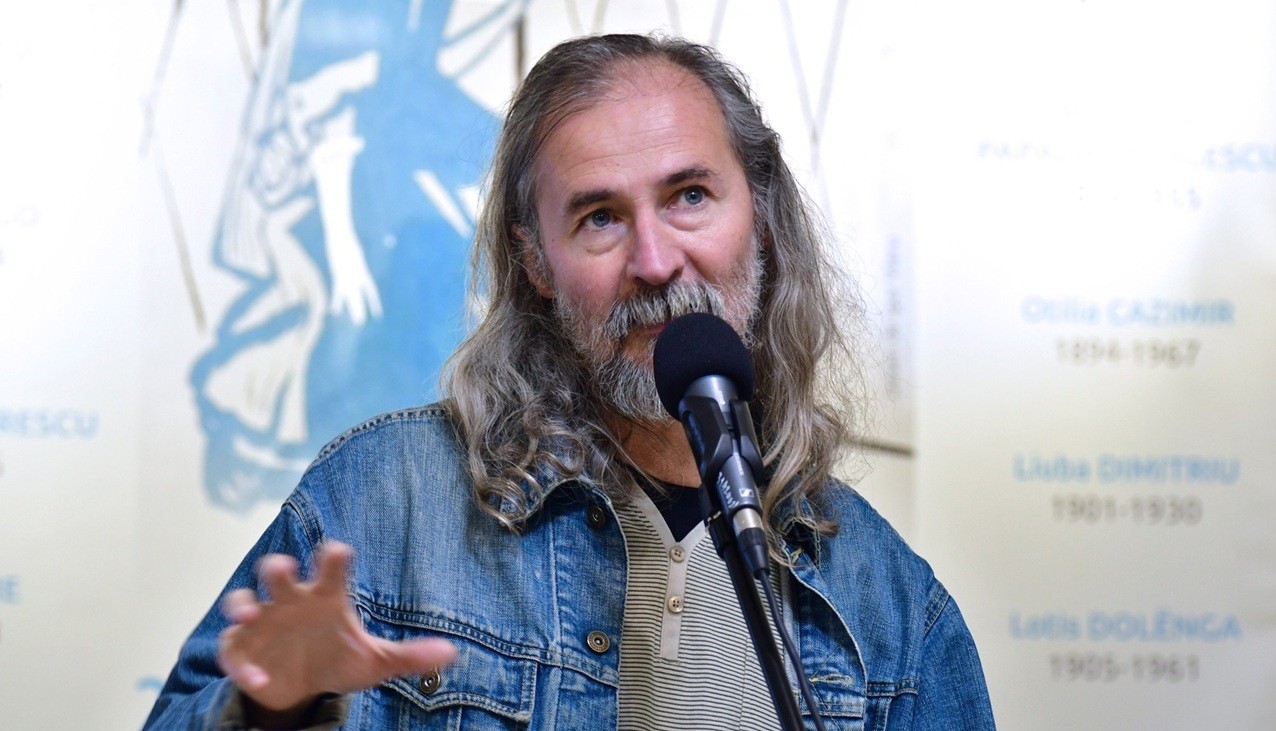 Franța a oferit unui scriitor moldovean titlul de Cavaler al Ordinului Artelor și Literelor