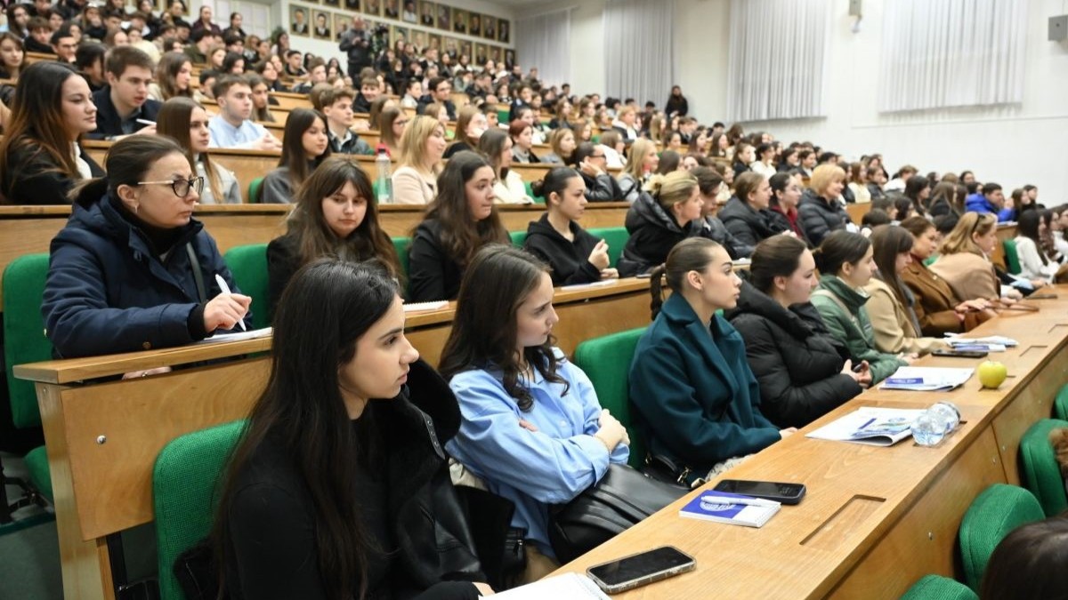 490832794_1087525450086321_7009896453181485718_n