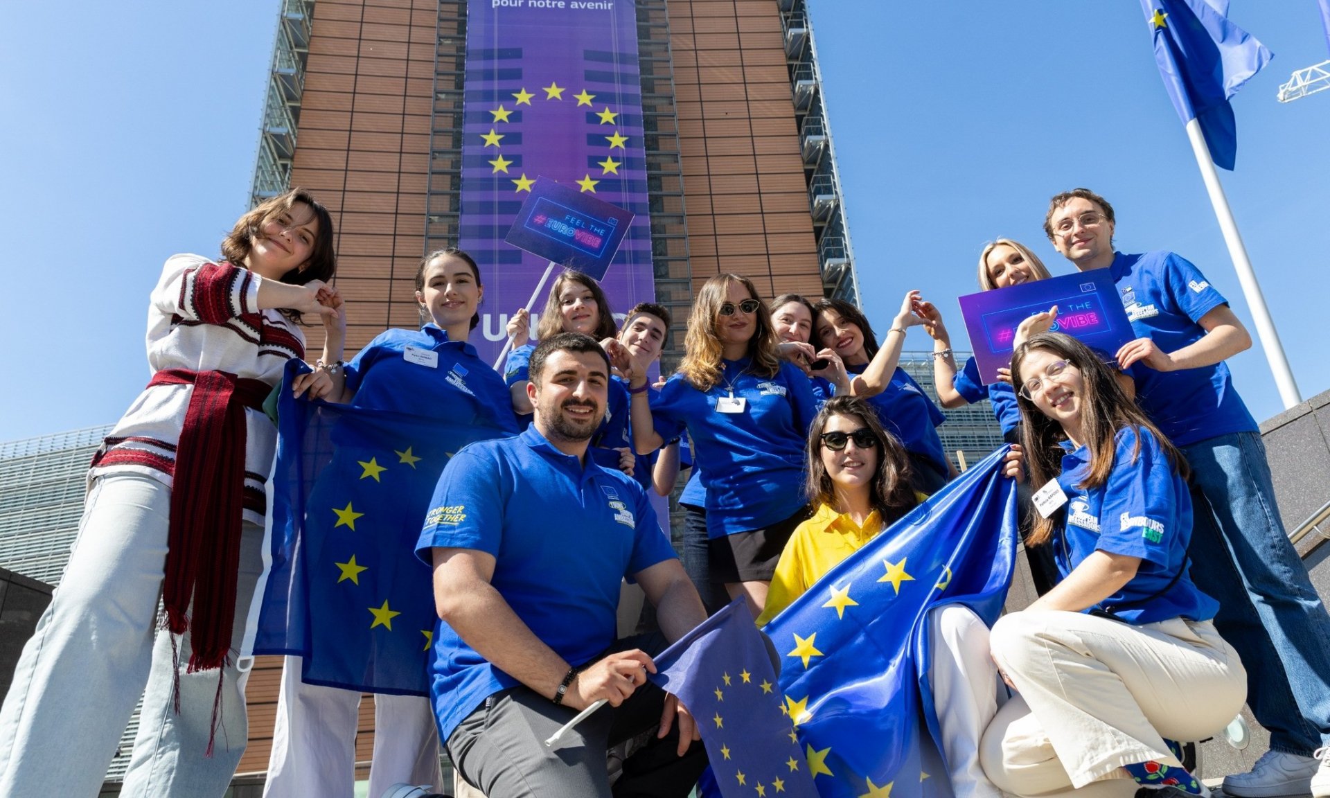 tineri UE flagul UE oportunități