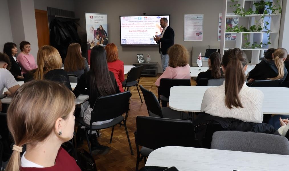 Dincolo de frontiere. Studenții de la ASEM au participat la un dialog despre ce înseamnă o carieră internațională organizat Centrul Francofon de Angajabilitate al ASEM