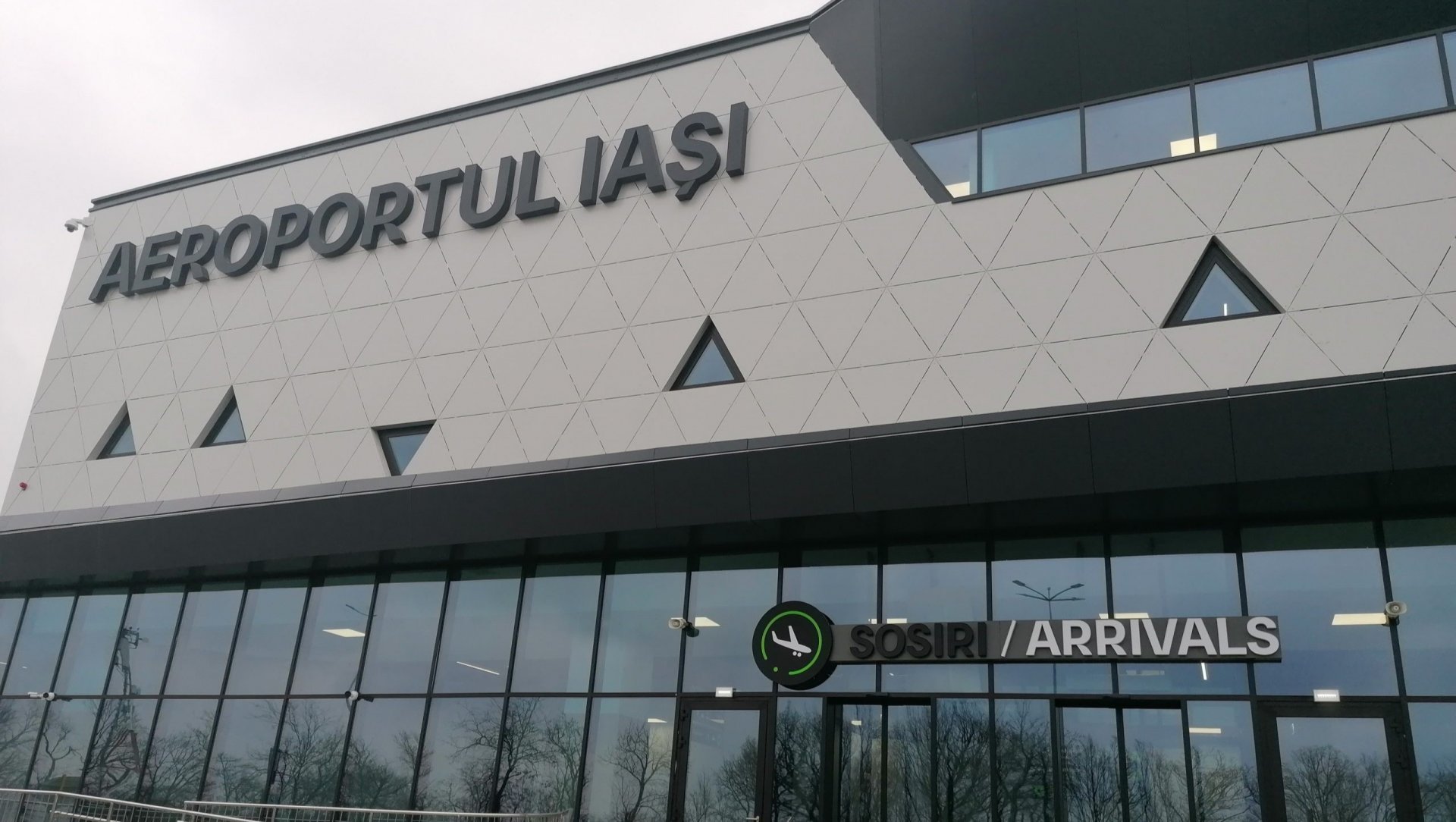 aeroport-iasi-terminal-T4-foto-radioiasi4-scaled