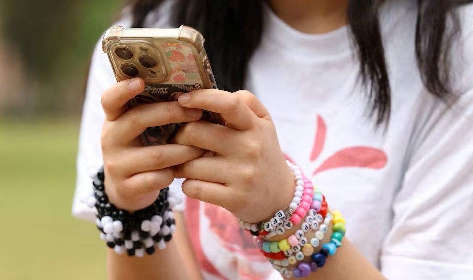 sm copii meta telefon facebook