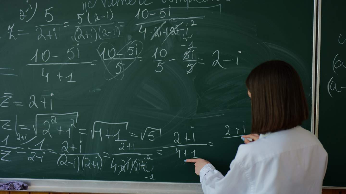 Matematică, elevi, școală, bănci (1)