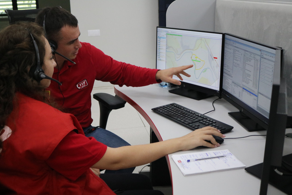 Peste 1.800 de apeluri au fost efectuate la 112 în primele opt ore ale noului an