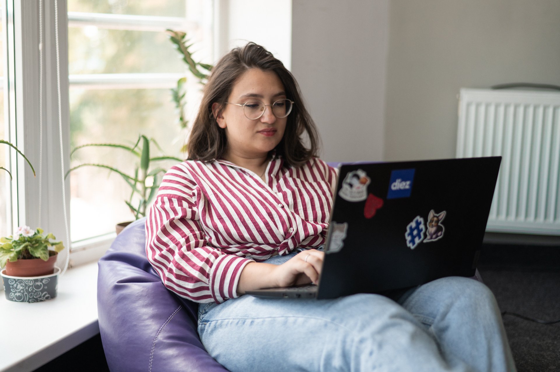 #diez angajează. Căutăm coleg(ă) în echipa de vânzări și relații cu clienții