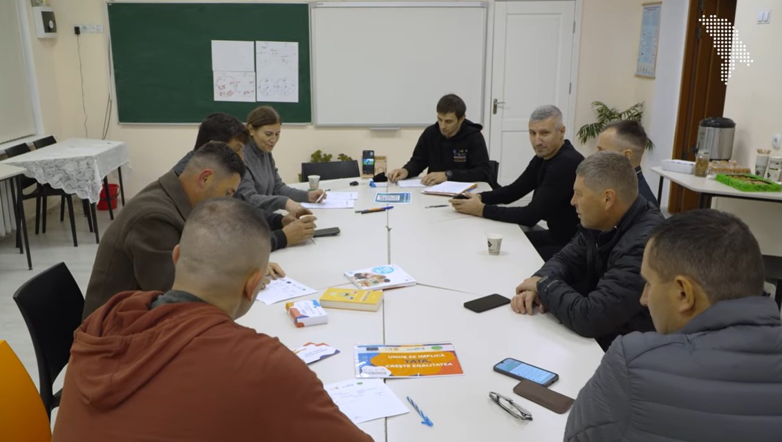 (video) Cum se desfășoară o sesiune la Clubul Taților din Costești