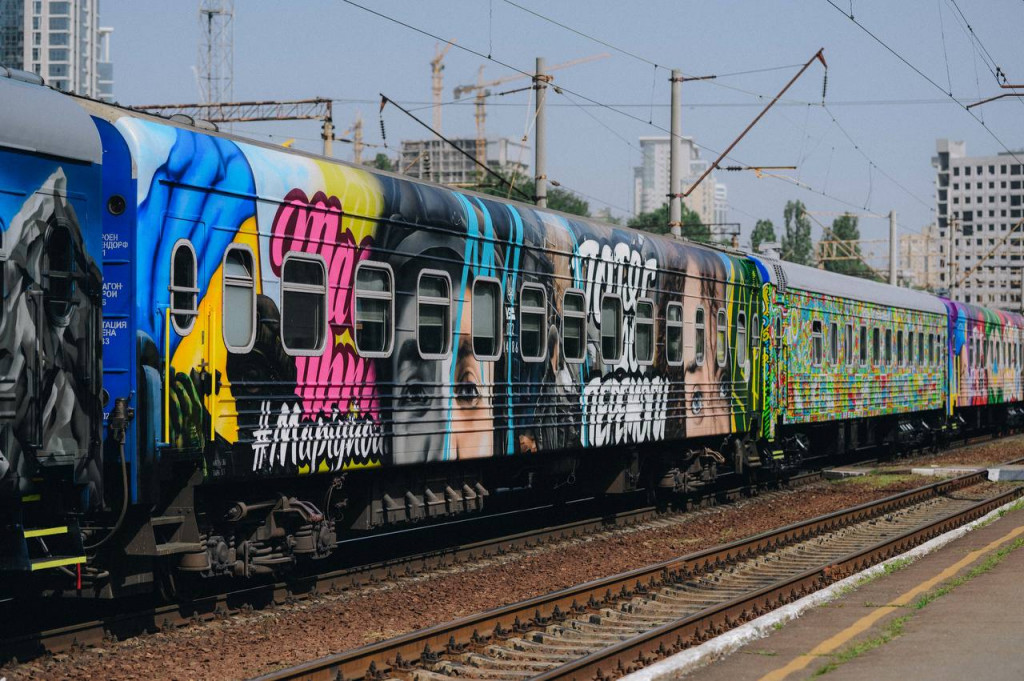tren-ucraina