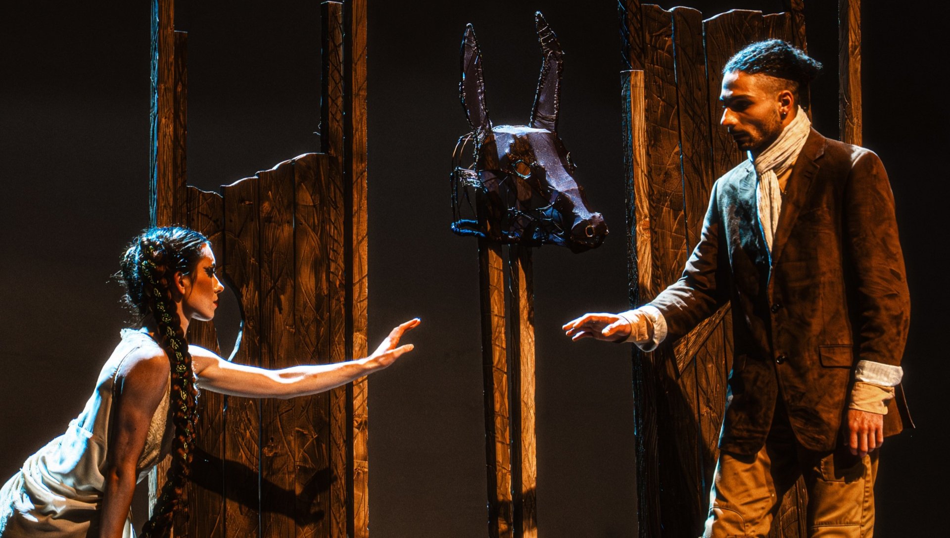 Teatrul Fără Nume va prezenta spectacolul „Visul unei nopți de vară” la Craiova și București