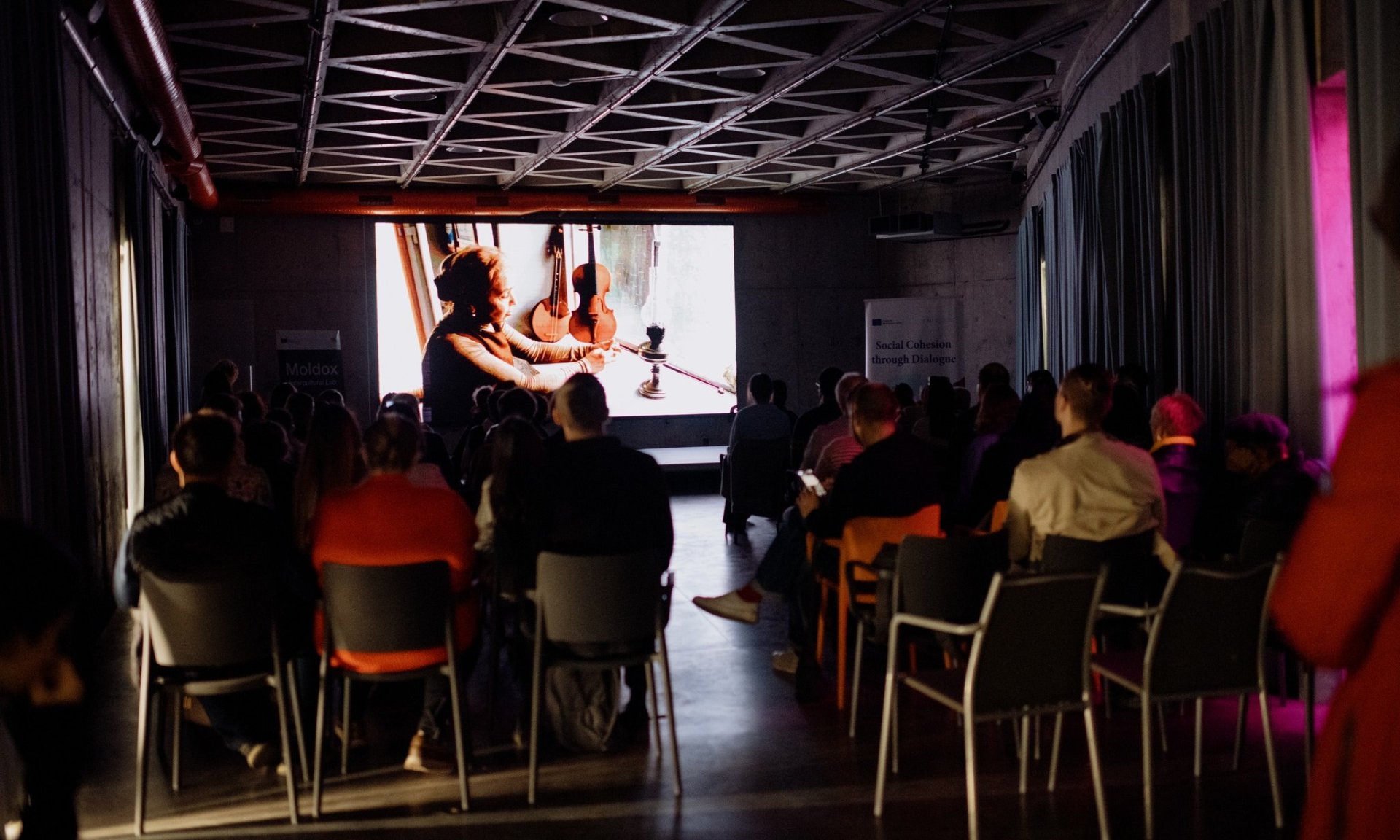 Șase filme documentare au fost realizate la Moldox Intercultural Lab 2026. Ce teme abordează acestea