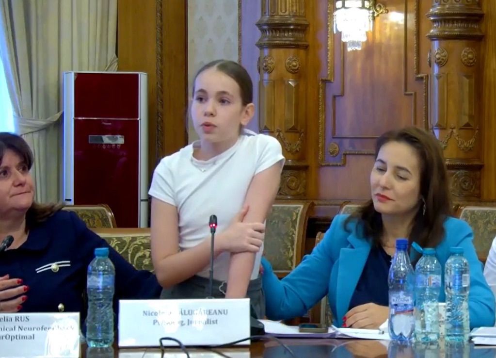 „Ajungem extenuați, cu bateriile sociale scăzute rău.” Elevă din România, despre presiunea din școli