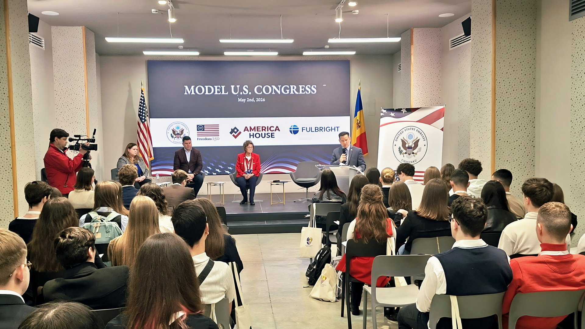 50 de tineri din Moldova au participat la o simulare oficială a Congresului SUA