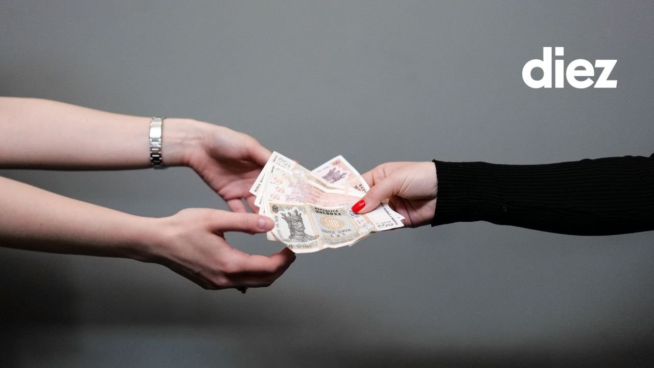 În premieră, elevii din mediul rural din România vor primi mai mulți bani decât cei din orașe