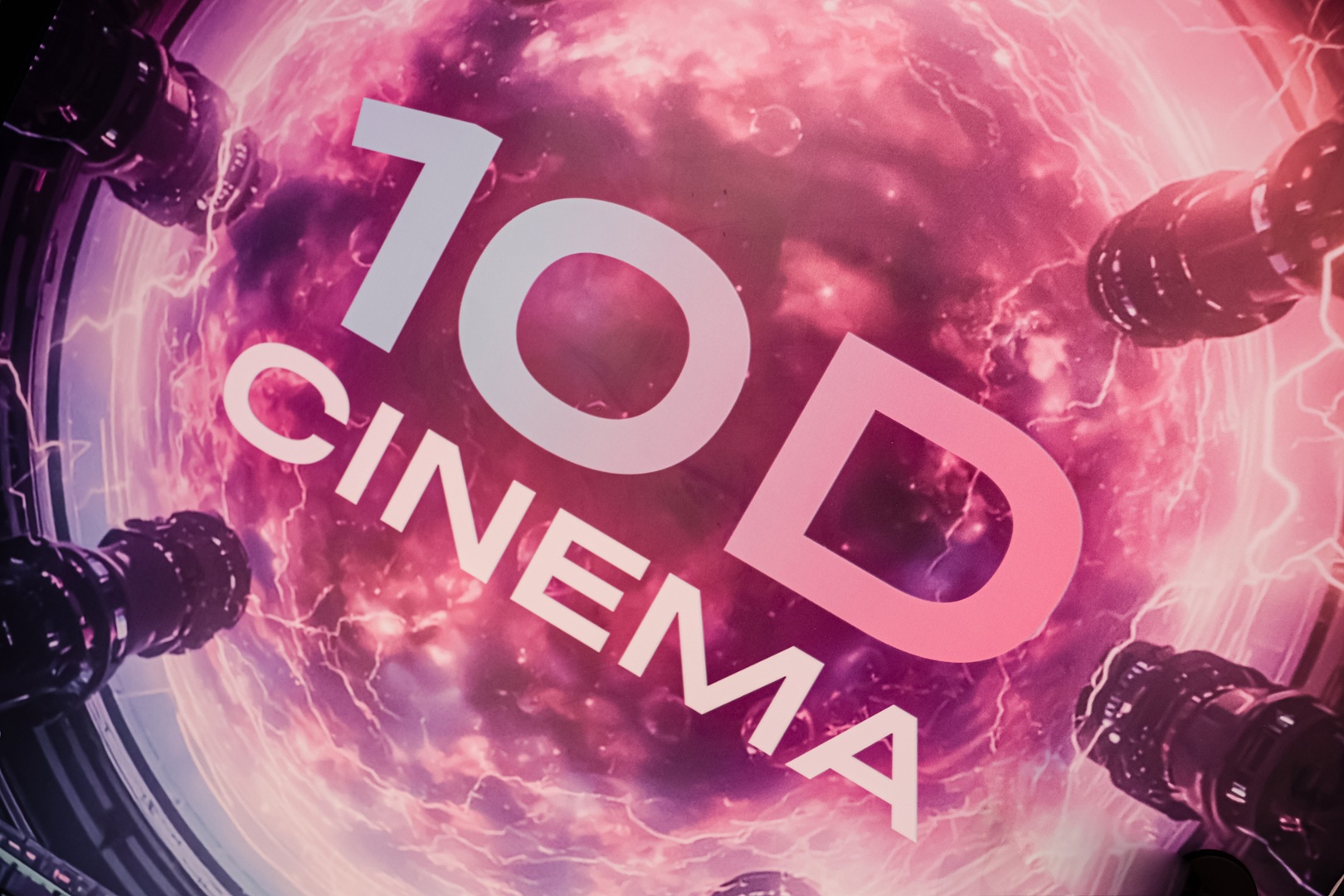 La PORT MALL a fost lansată tehnologia 10D: vânt, ploaie, mirosuri și aventuri care te fac să uiți că ești într-un cinematograf