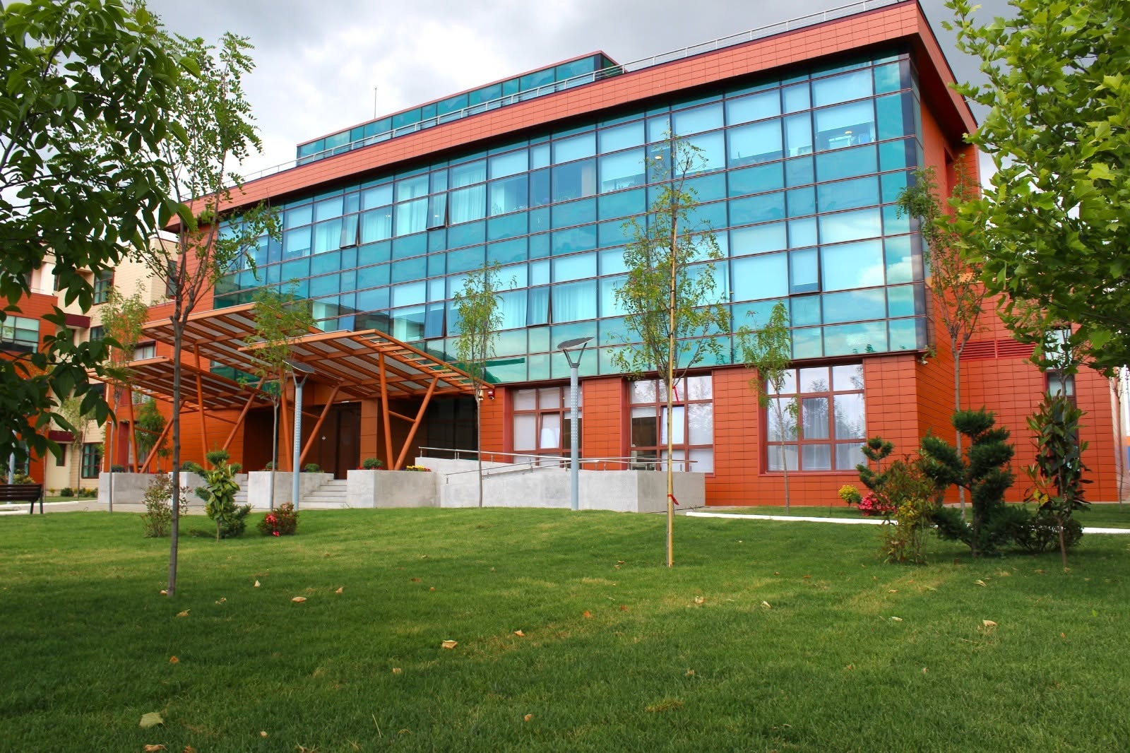 valahia_university