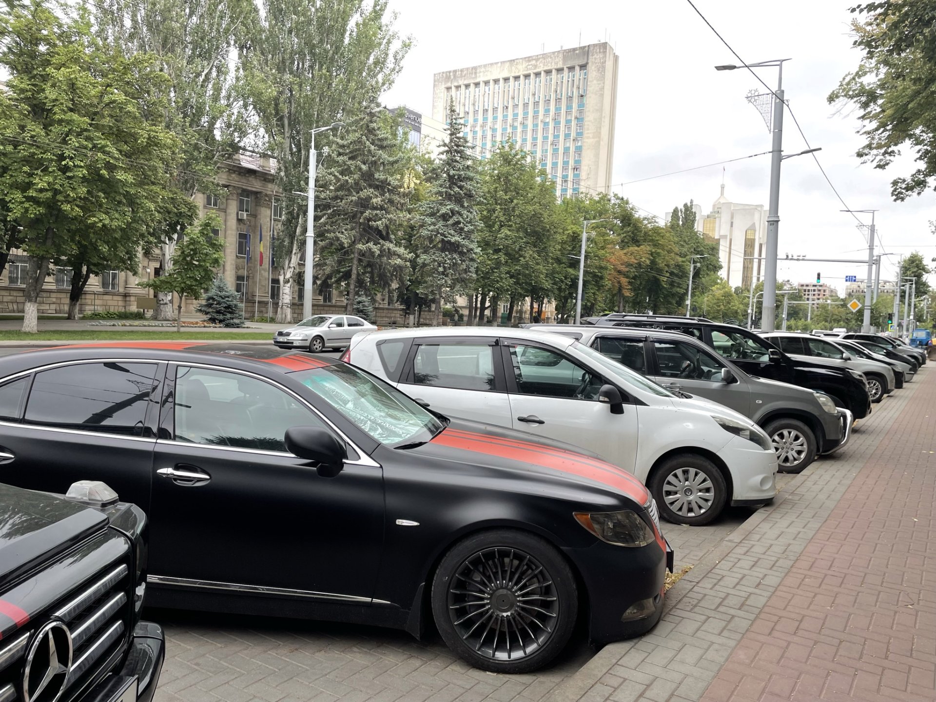 masini parcare chisinau